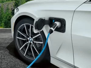 how to choose bmw 330e charging stations