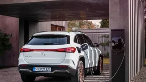 Mercedes-Benz EV charging stations